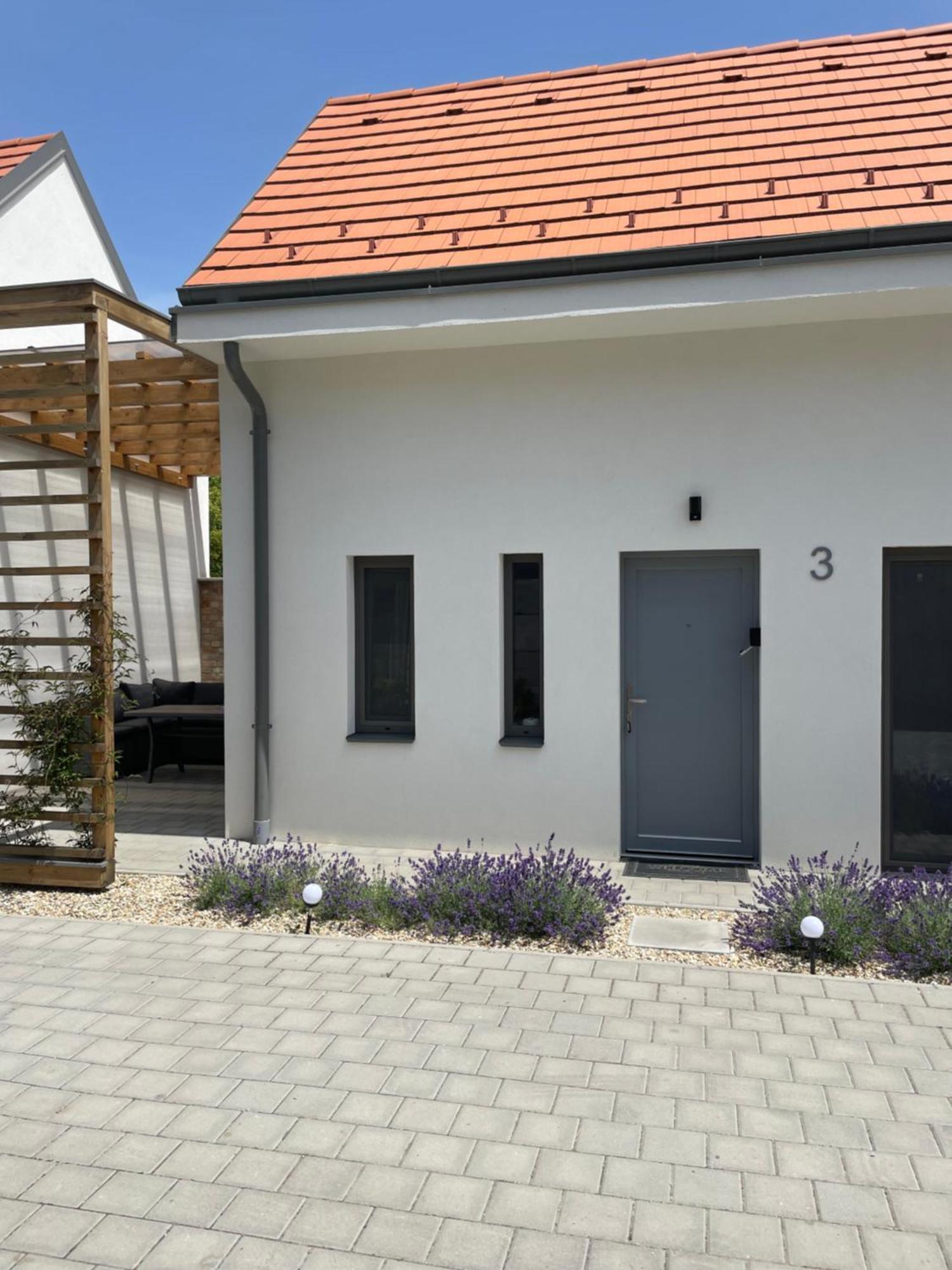 Dream Apartman Level Exterior photo